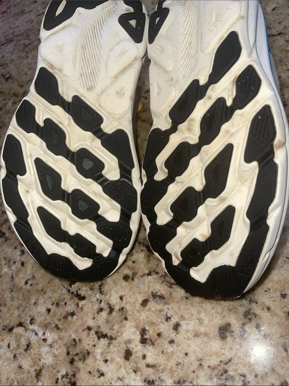 Hoka One One Clifton 9 - Picture 10 of 14